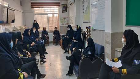  برگزاری برنامه آموزشی مدیریت استرس برای کارشناسان مرکز ارتباطات و هدایت عملیات دانشگاه